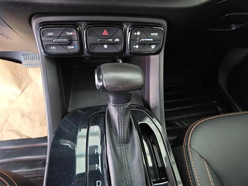 GAC Trumpchi Trumpchi GS3 2017 200T Automatic Elite фото 6