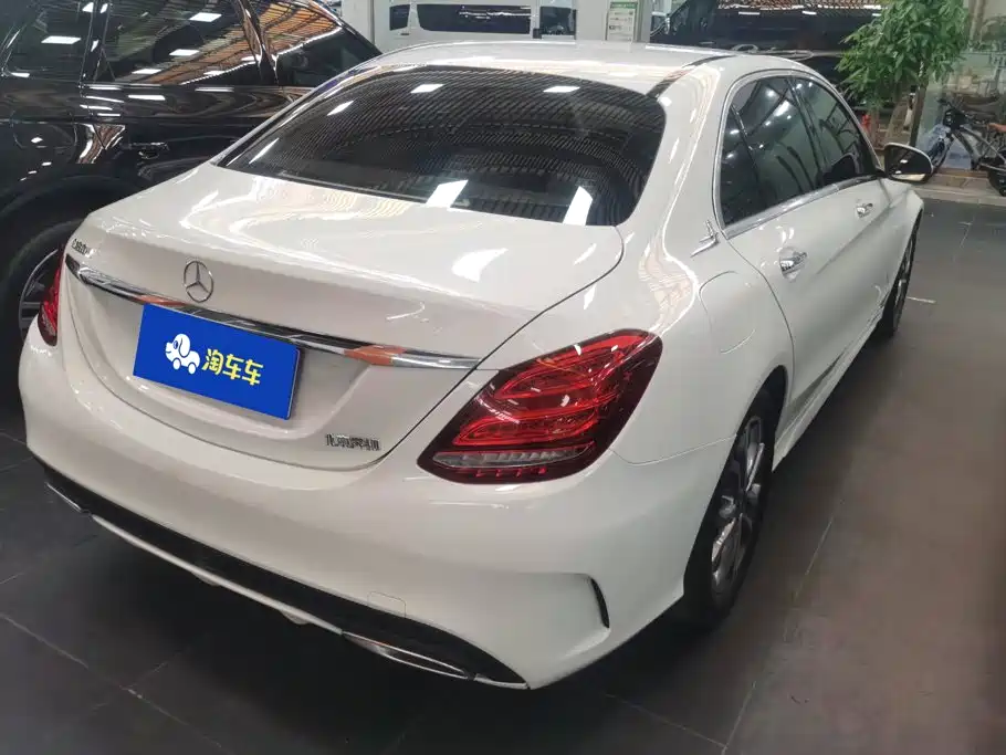 Фото 3 - Mercedes-Benz C-Class