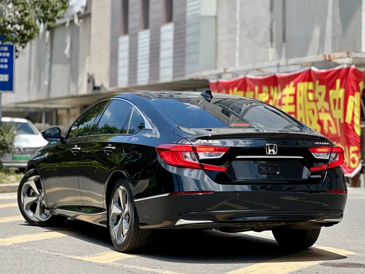 Photo 4 - Honda Accord
