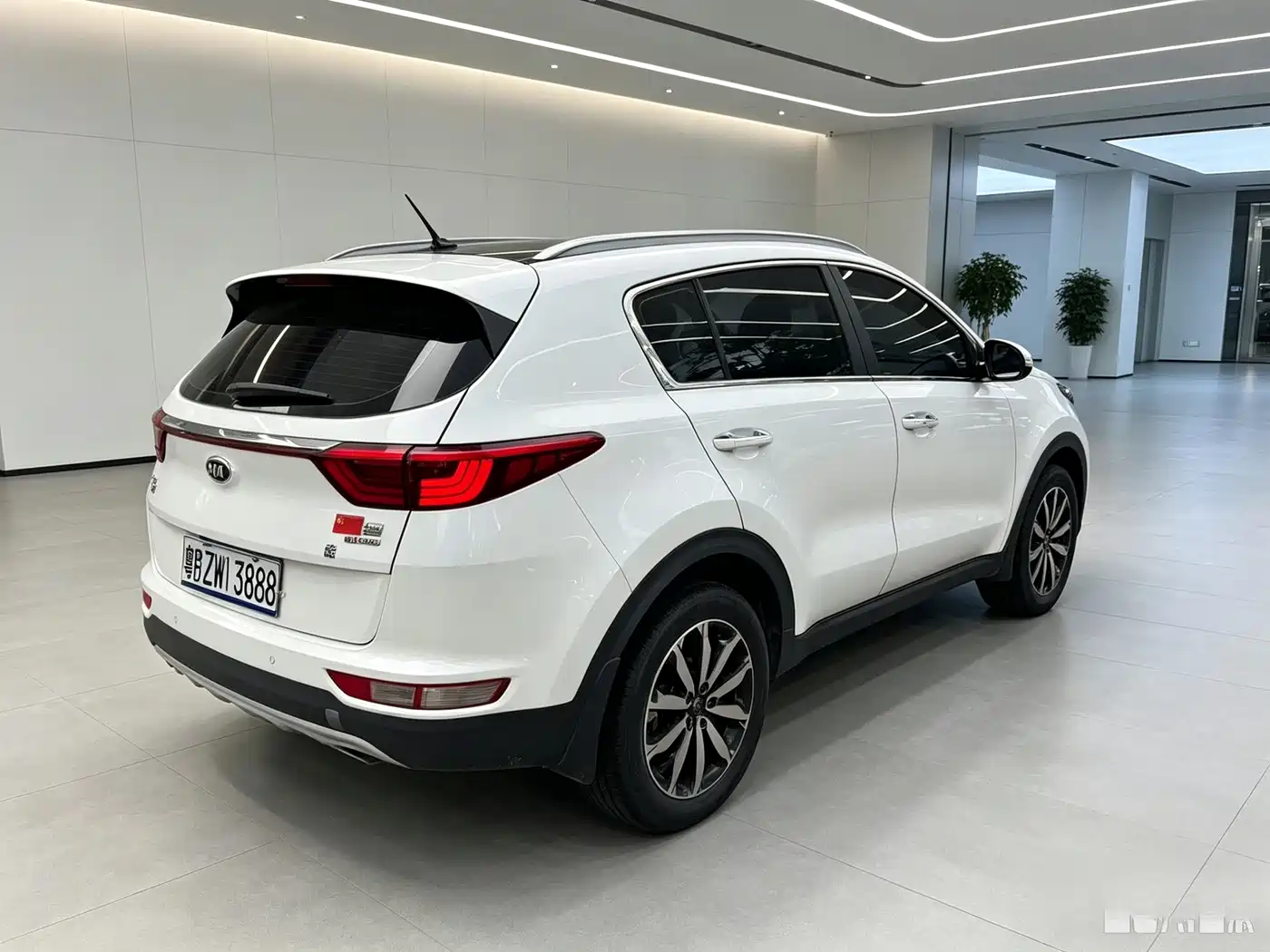 Фото 8 - Kia KX5