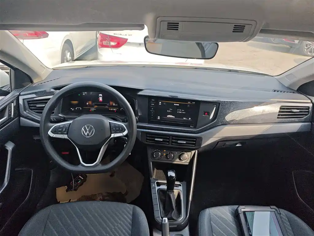 Volkswagen Lavida 2023 Xinrui 1.5L Auto Xinyi Edition фото 10