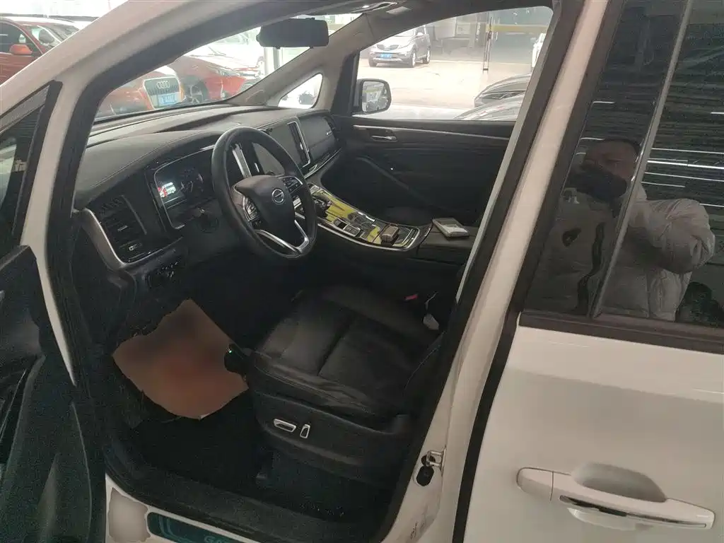 GAC Trumpchi Trumpchi M8 2021 Leading Show Series 390T Premium Edition фото 7