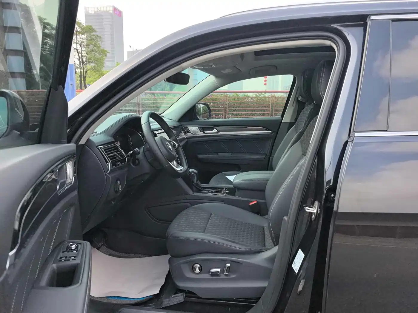 Volkswagen Teramont 2020 Teramont X 330TSI 2WD Luxury фото 4