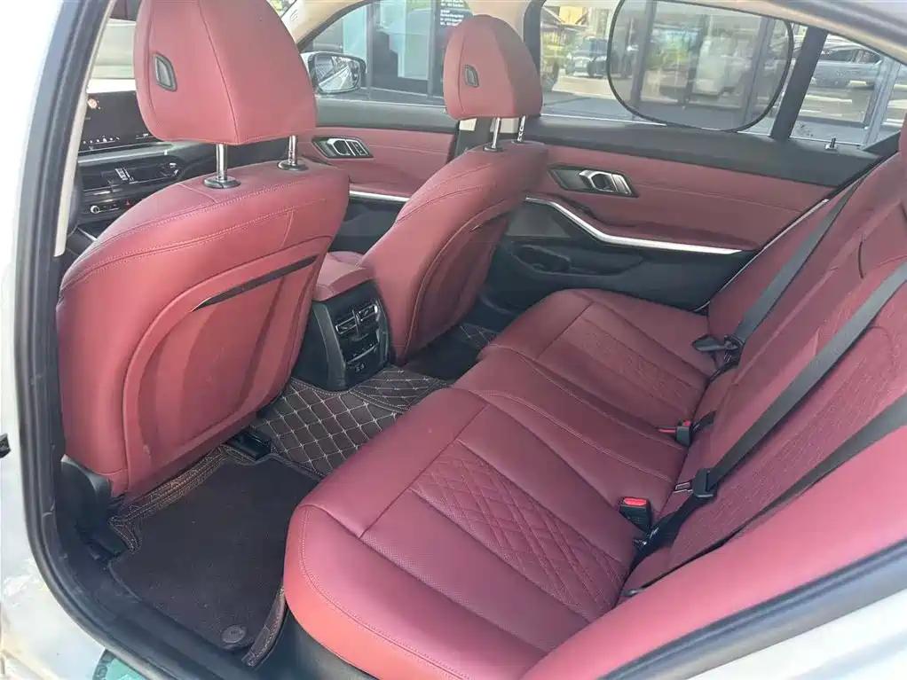 BMW 3 Series 2025 325Li M Sport Package фото 15