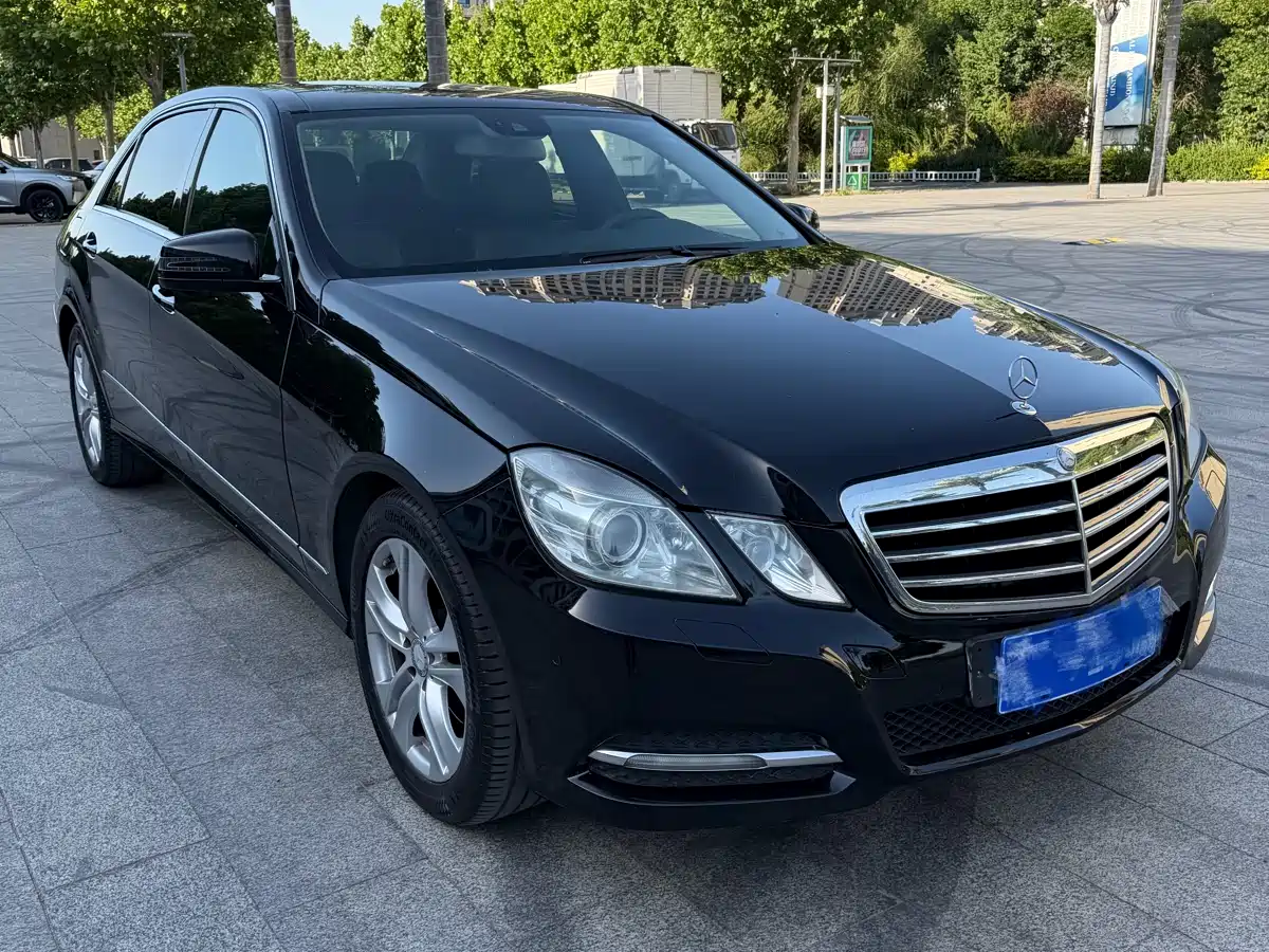 Mercedes-Benz E-Class 2012 E 300 L Fashion фото 7