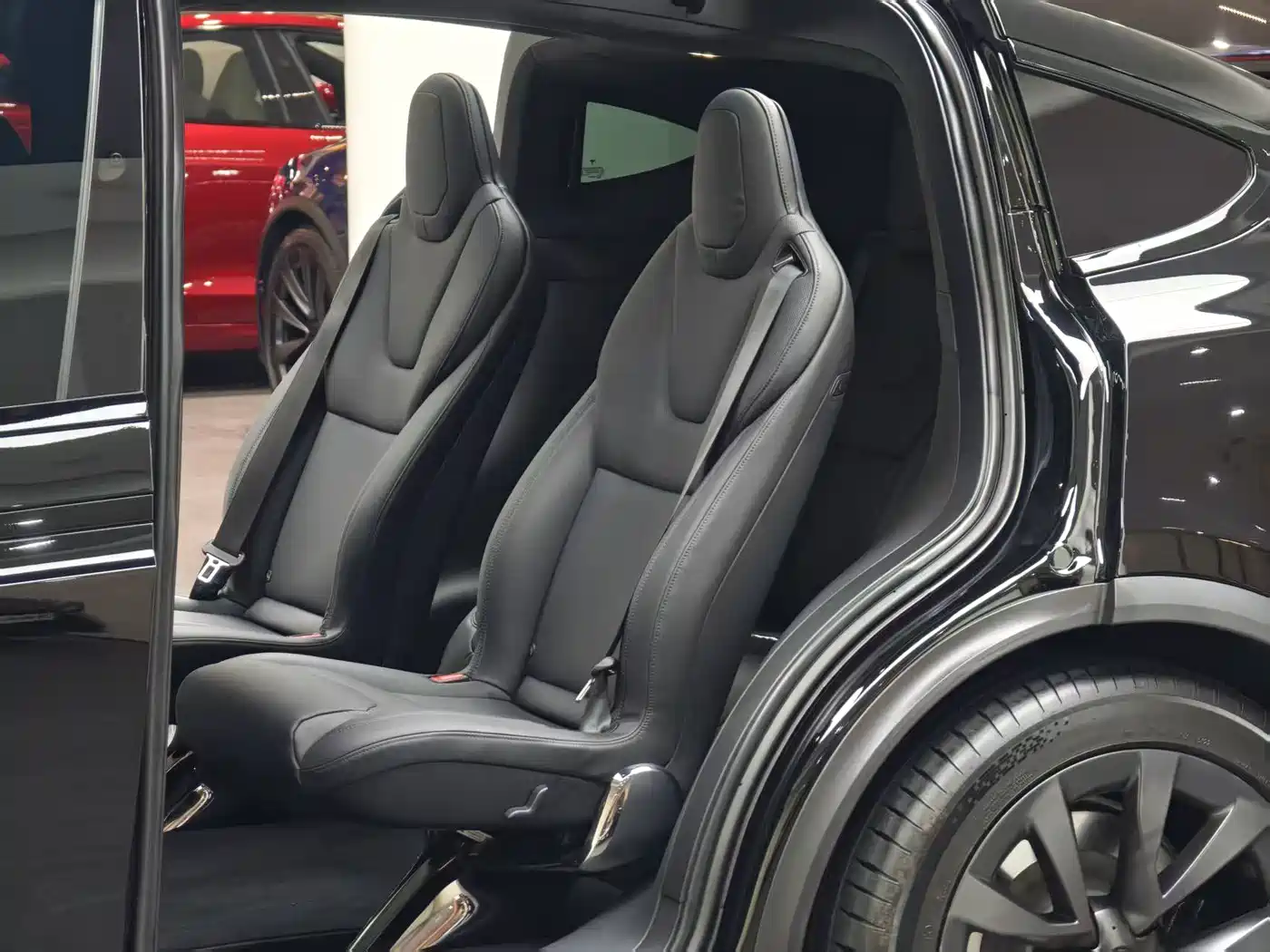 Tesla Model X 2023 Dual Motor All-Wheel Drive Edition фото 5