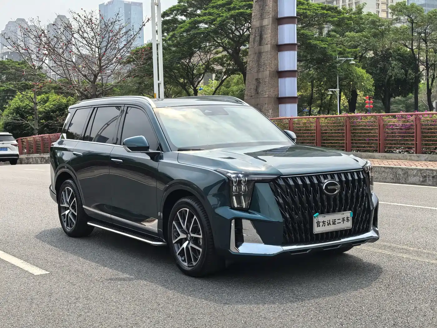 GAC Trumpchi Trumpchi GS8 2022 Dual Engine Series 2.0TM 2WD Premium Edition (7-Seater) фото 3