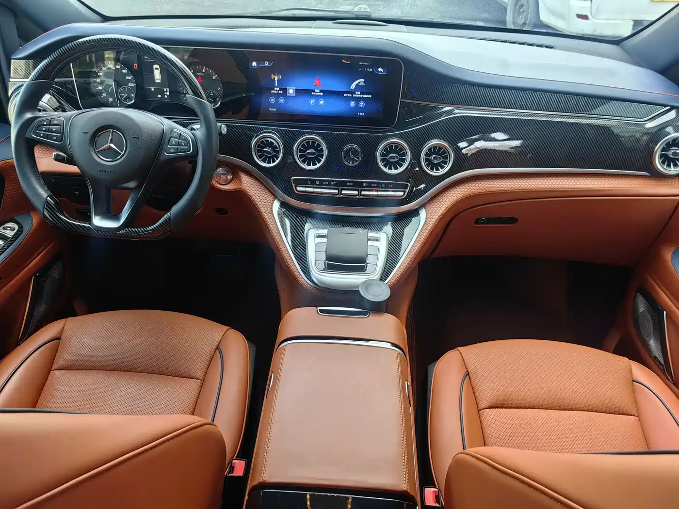 Mercedes-Benz Vito 2023 2.0T Elite 7-Seater фото 16