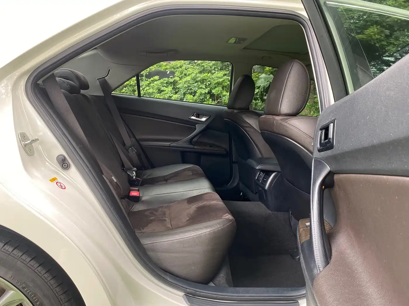 Toyota Reiz 2013 2.5V Premium Edition фото 11