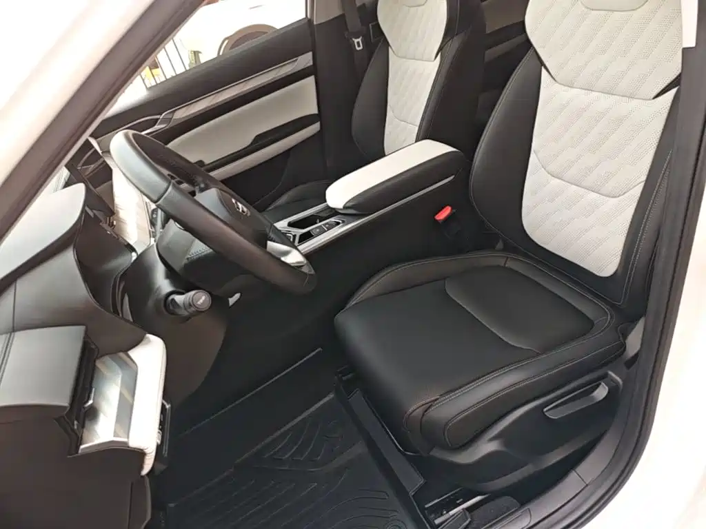 Geely Emgrand L 2022 2022 1.4T CVT Flagship