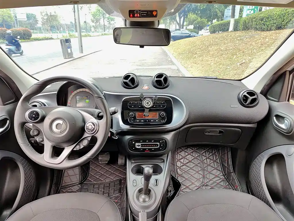smart forfour 2019 2018 1.0L 52kW Passion Edition