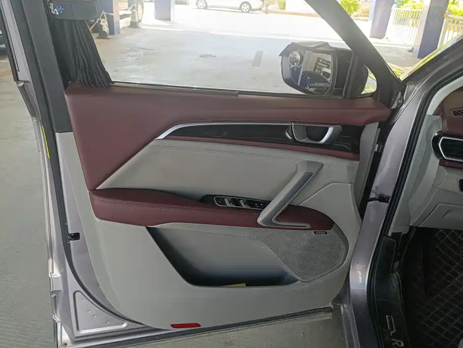 Фото 6 - Baojun RS-5