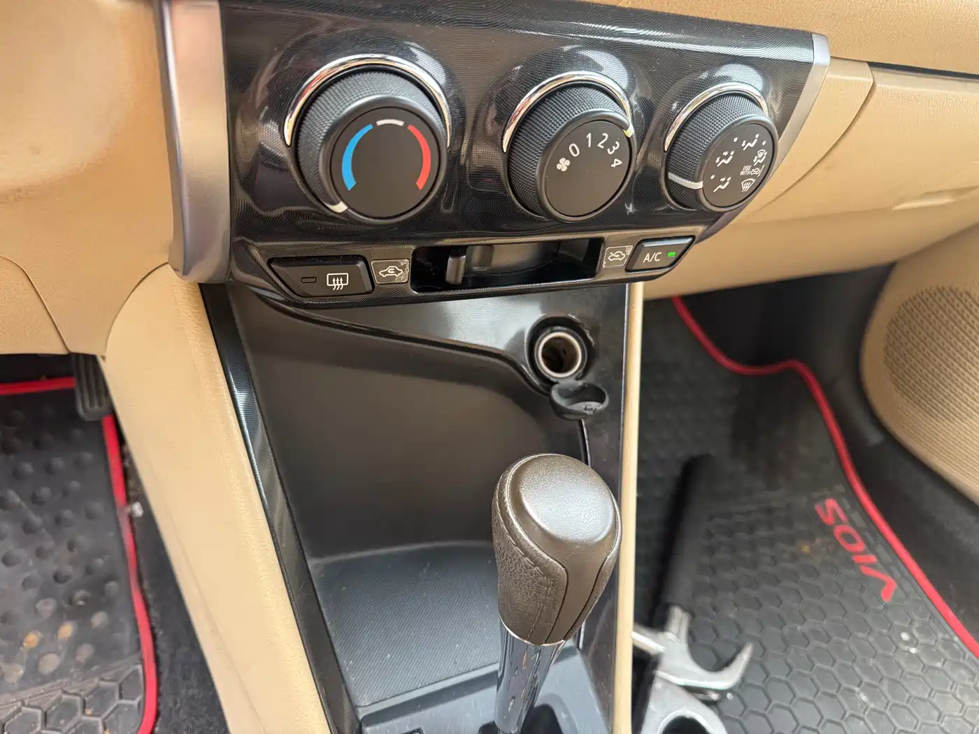 Toyota Vios 2016 1.5L Automatic Zhi Zhen Xing Yao Edition фото 14