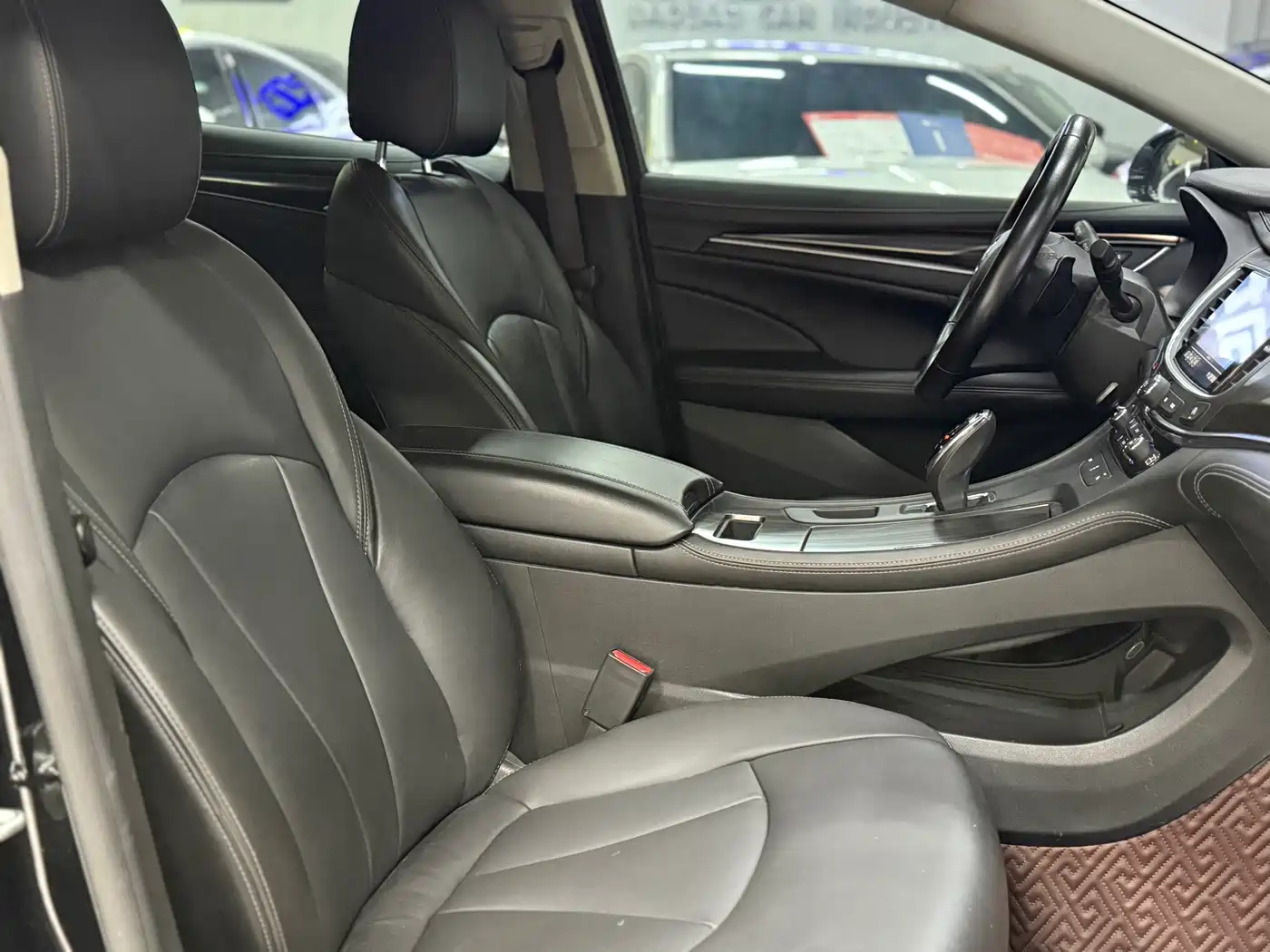 Фото 16 - Buick LaCrosse