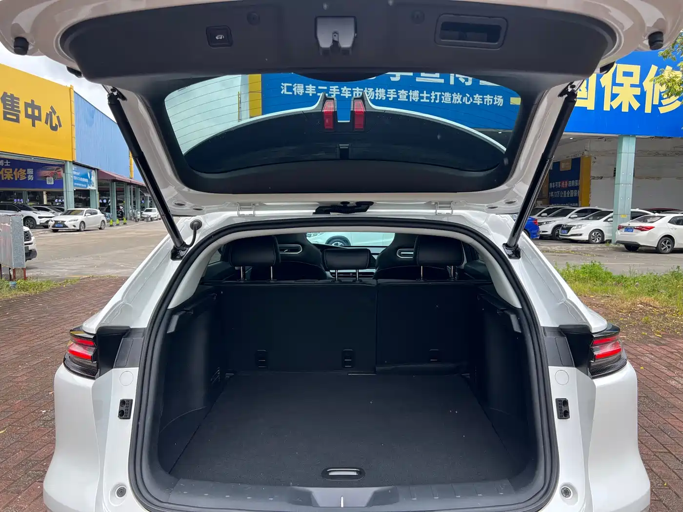 Changan UNI-K 2023 2023 2.0T 2WD Delight Edition