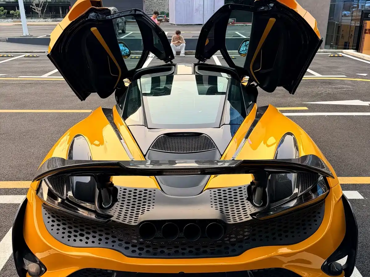 McLaren 720S 2019 4.0T Coupe фото 3