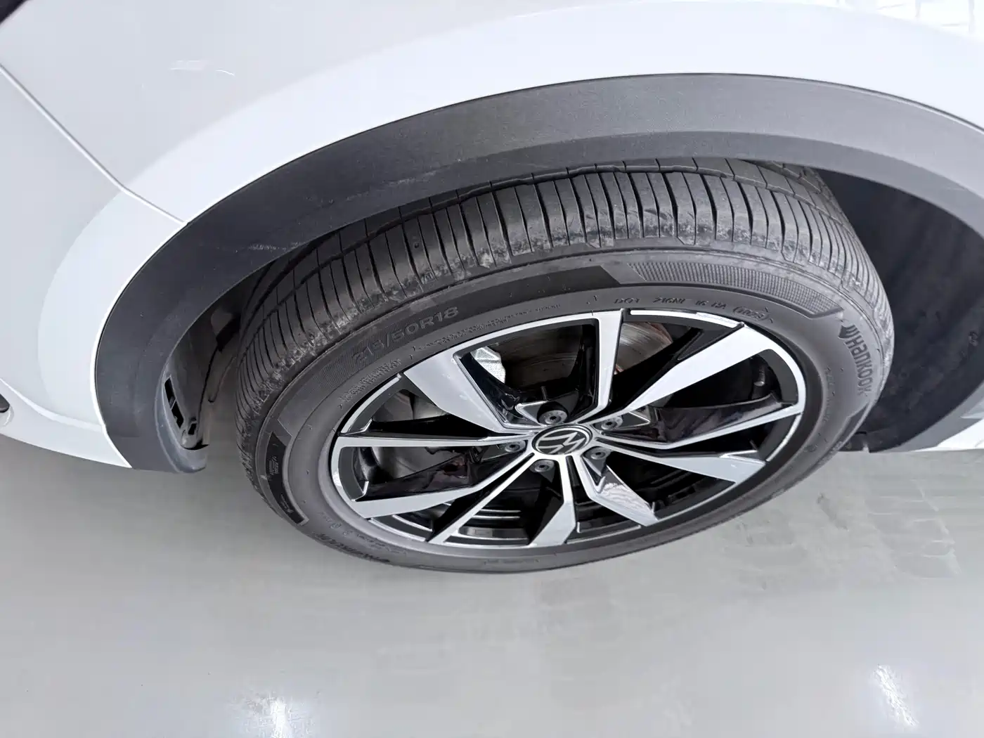 Volkswagen T-ROC 2023 300TSI DSG 2WD Dawn Edition фото 5