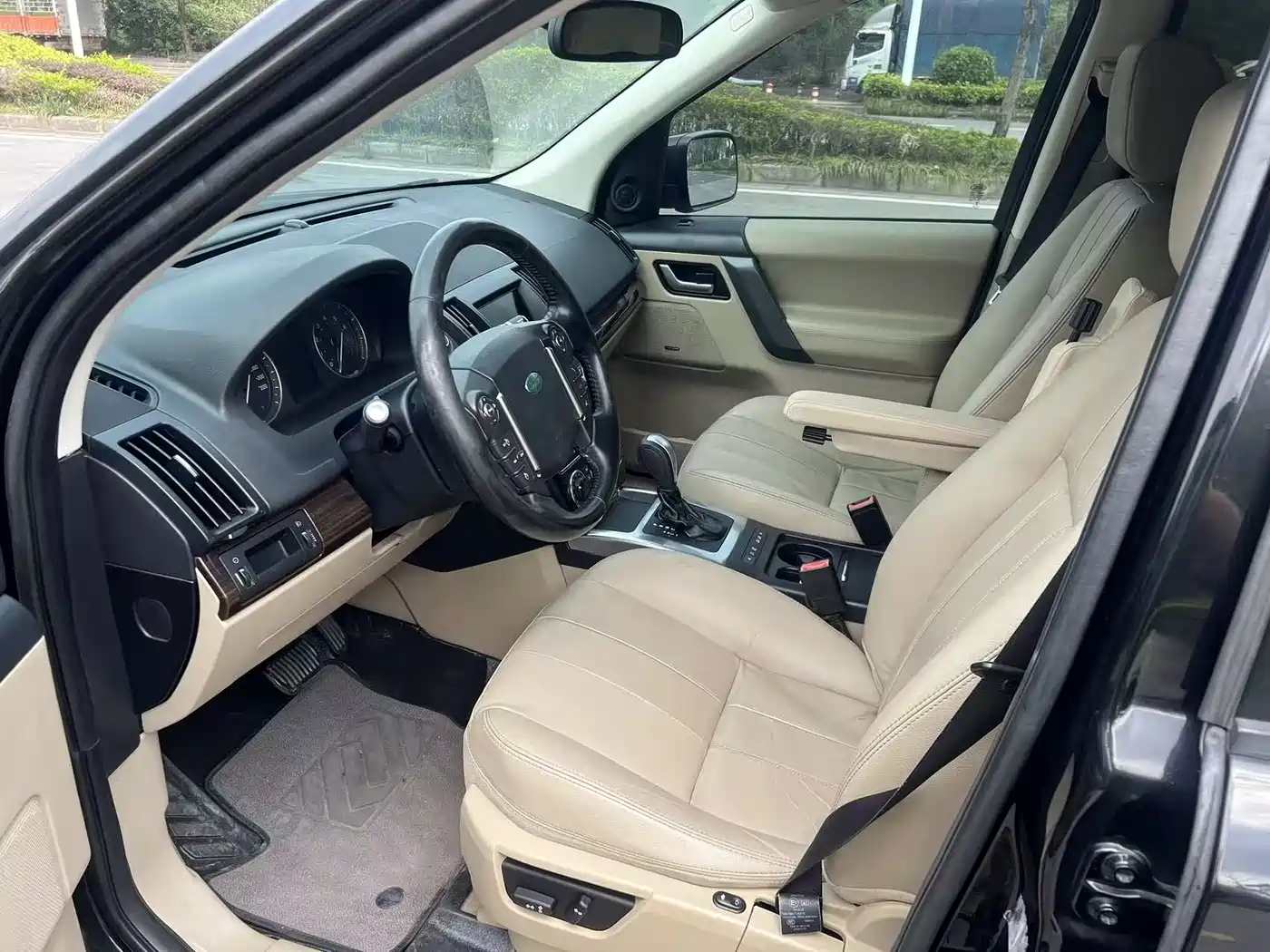 Land Rover Freelander 2 2013 2.0T Si4 SE Petrol Version фото 7