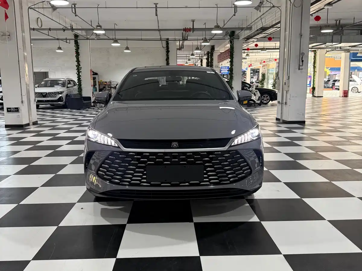 BYD Qin PLUS 2026 2026 Model DM-i 210KM Progressive Edition
