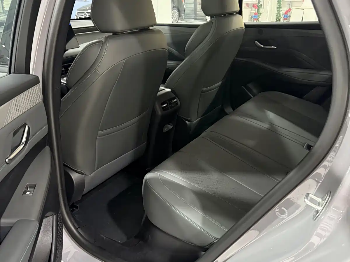BYD Qin PLUS 2026 2026 Model DM-i 210KM Progressive Edition