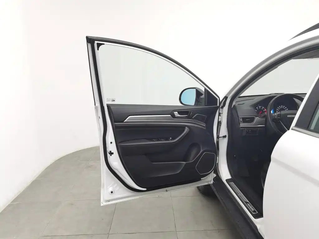 Photo 8 - Haval H6