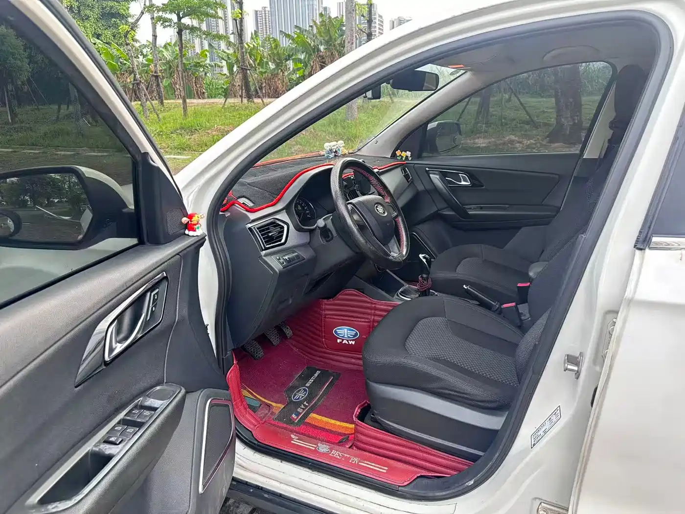 FAW Senya R7 2017 2016 1.6L Manual Comfort