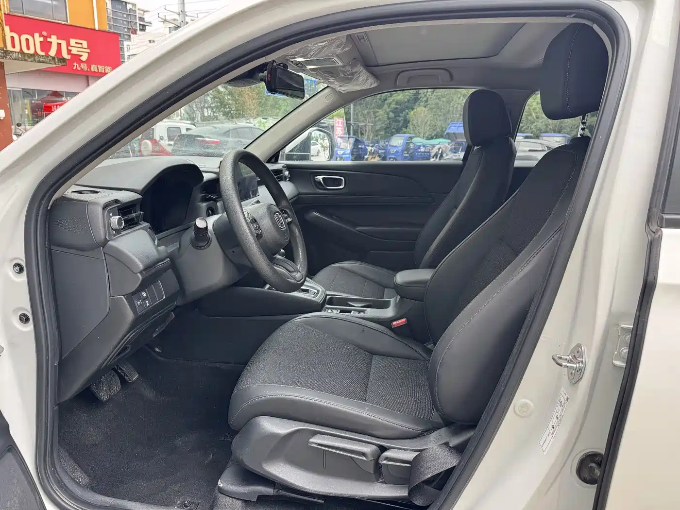 Фото 10 - Honda Vezel
