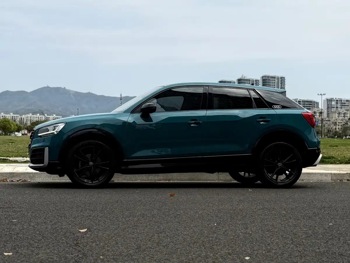 Audi Q2L 2018 35 TFSI Launch Exclusive Edition China VI фото 5