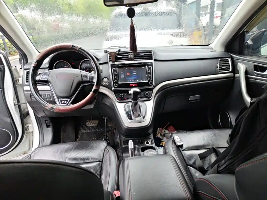 Фото 14 - Haval H6