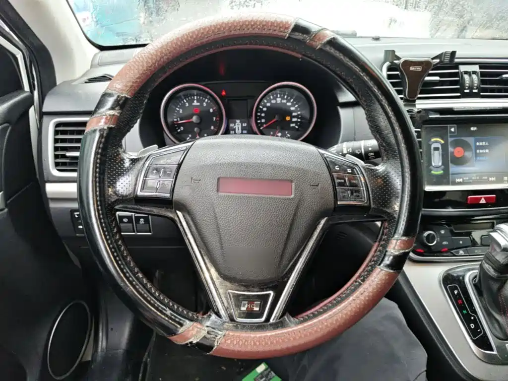 Фото 15 - Haval H6