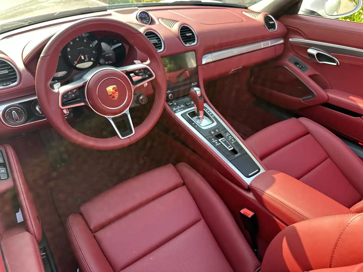PORSCHE 718