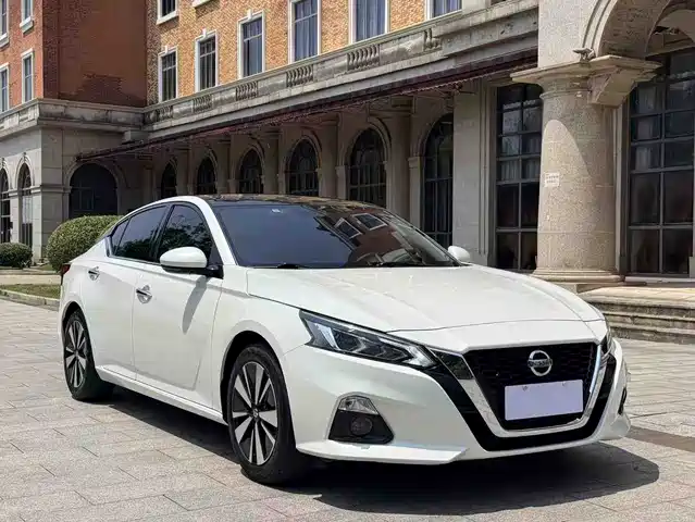 NISSAN TEANA