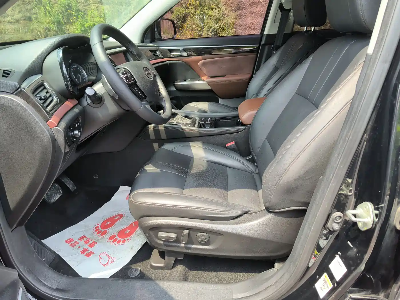 GAC Trumpchi Trumpchi GS8 2017 320T 2WD Luxury Smart Connect (7-seater) фото 4