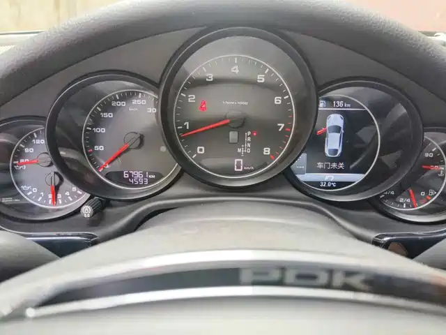 Porsche Panamera 2016 Panamera Executive Edition 3.0T — фото 4