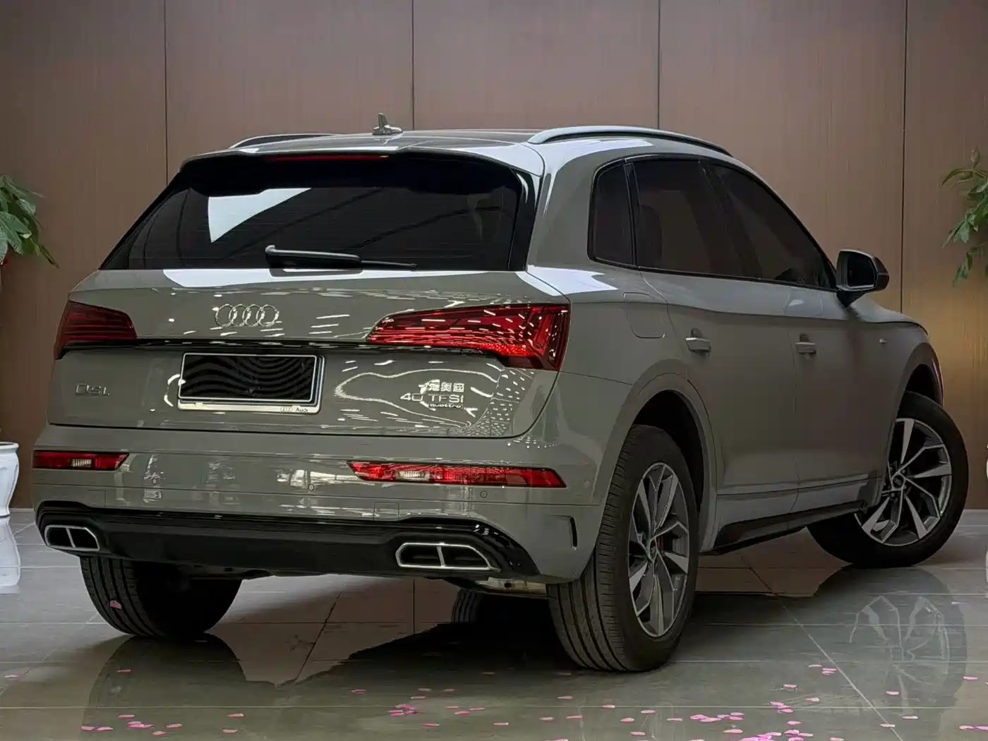 Фото 6 - Audi Q5L