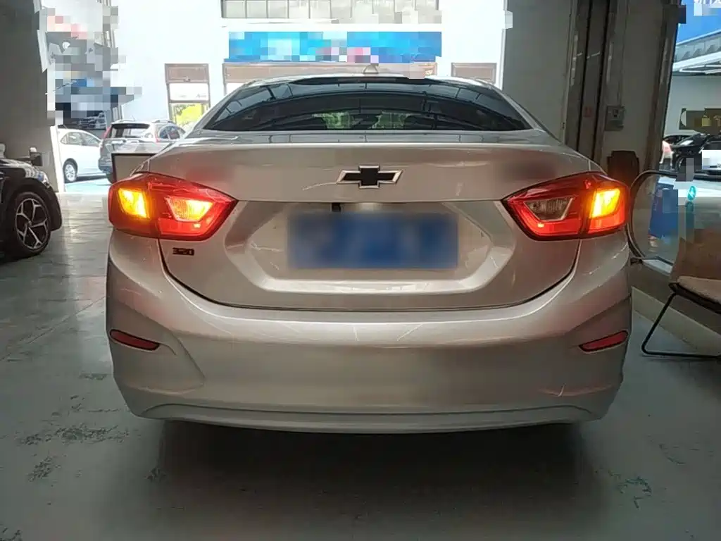 Chevrolet Cruze 2019 2018 Redline 320 Automatic Pioneer Edition