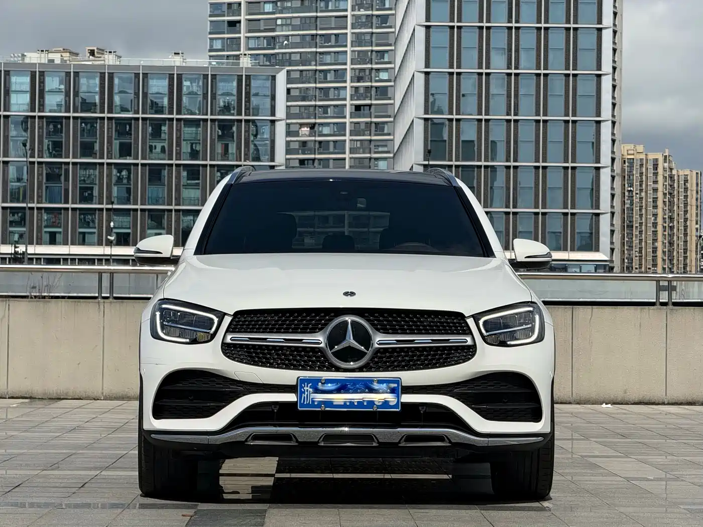 MERCEDES-BENZ GLC