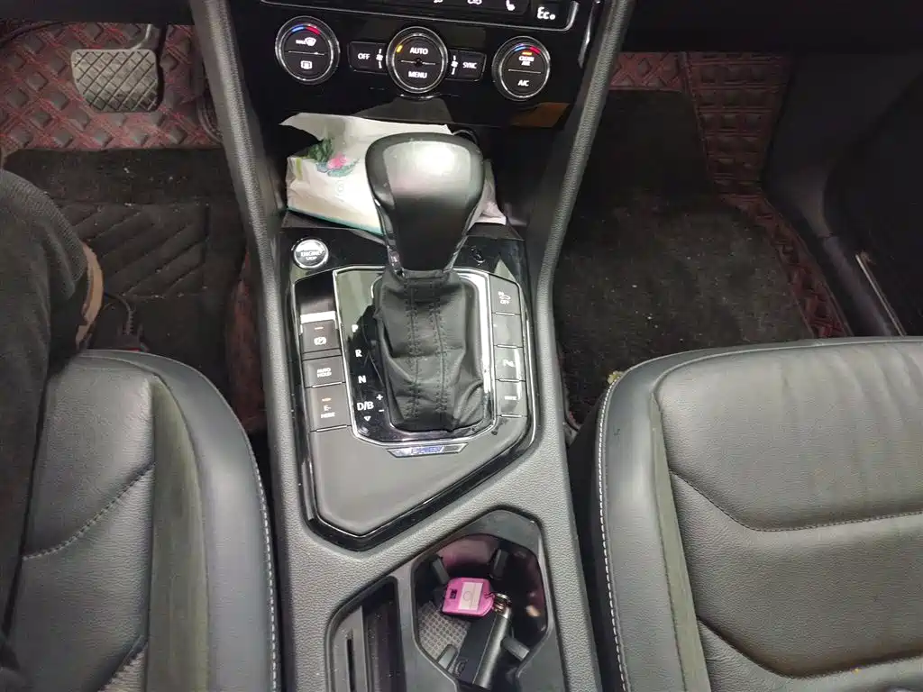 Volkswagen Tiguan L PHEV 2019 430PHEV Hybrid Luxury Edition фото 14