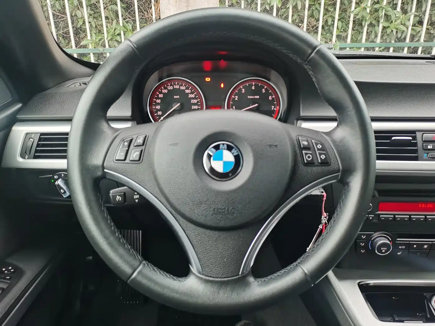 BMW 3 Series (Import) 2011 325i Convertible Coupe фото 16