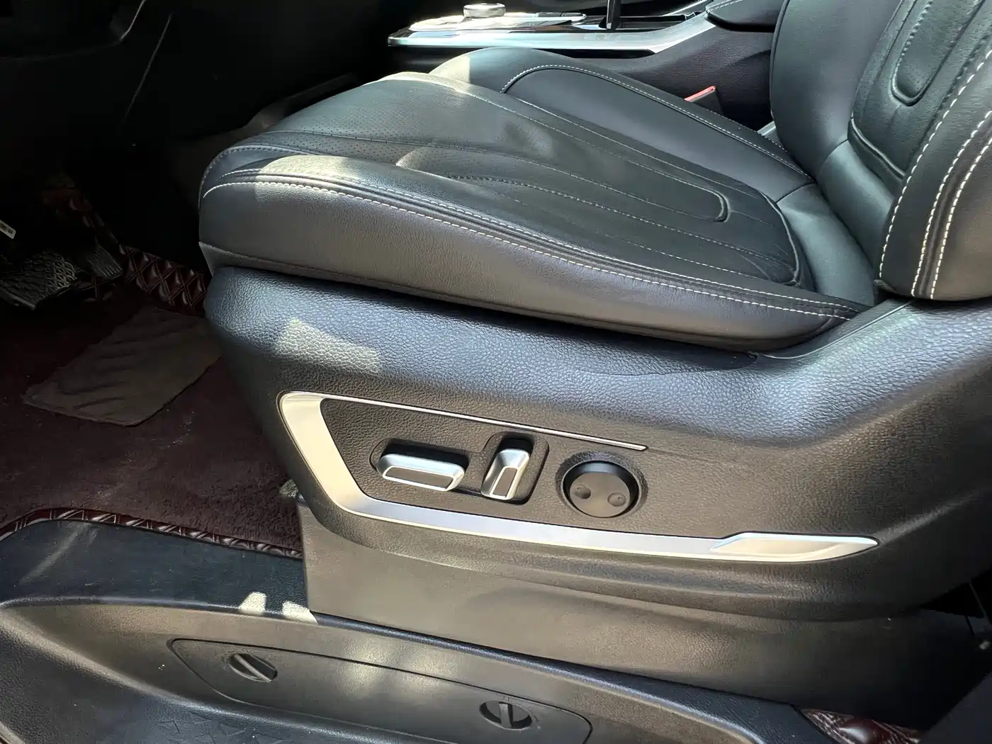 SAIC Maxus Maxus G20 2020 2.0T Gasoline Automatic Luxury Executive фото 11