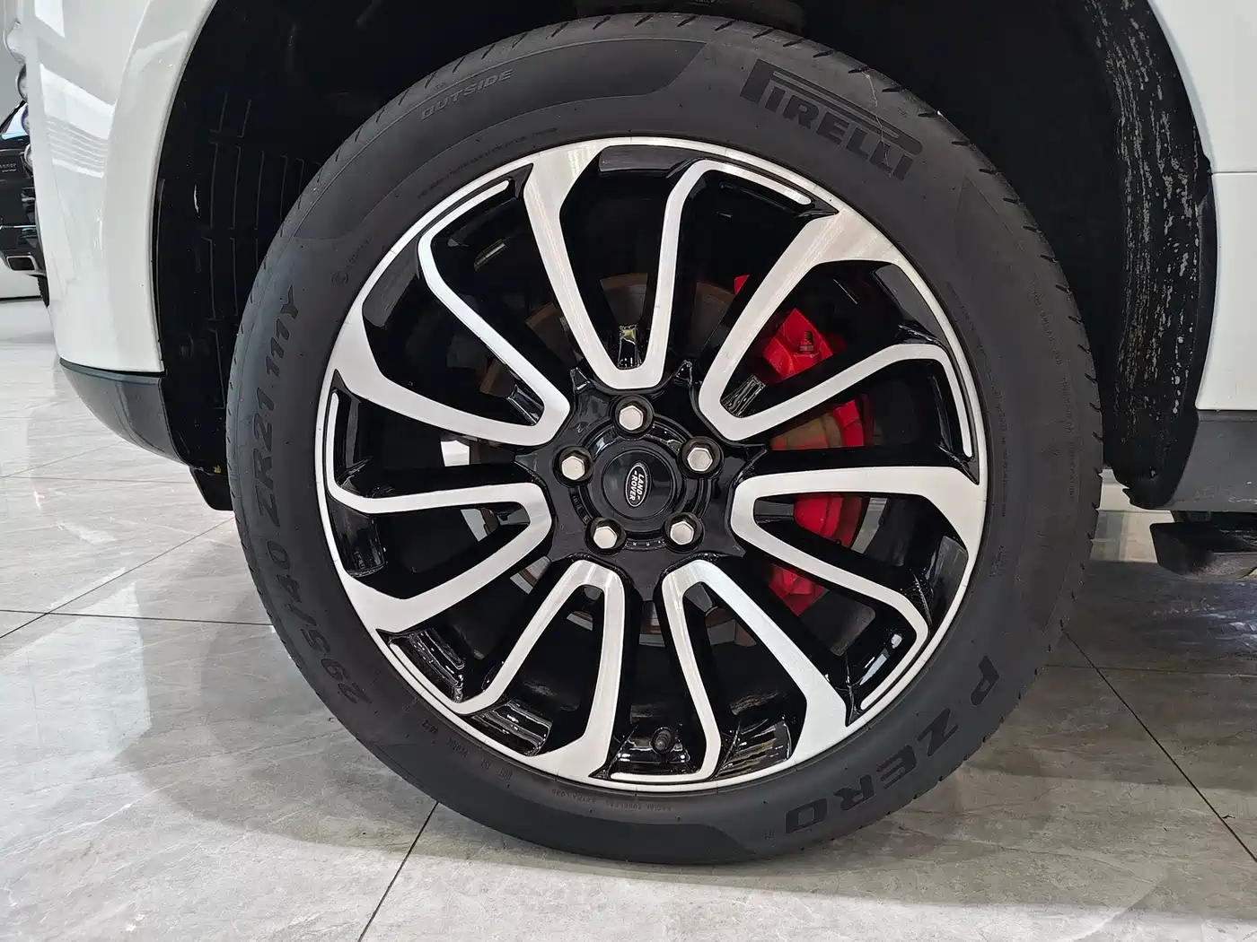 Land Rover Range Rover 2020 3.0 L6 Shengshi Edition фото 8