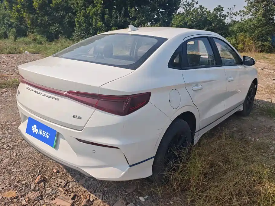 BYD e3 2023 2021 Leading Comfort Edition