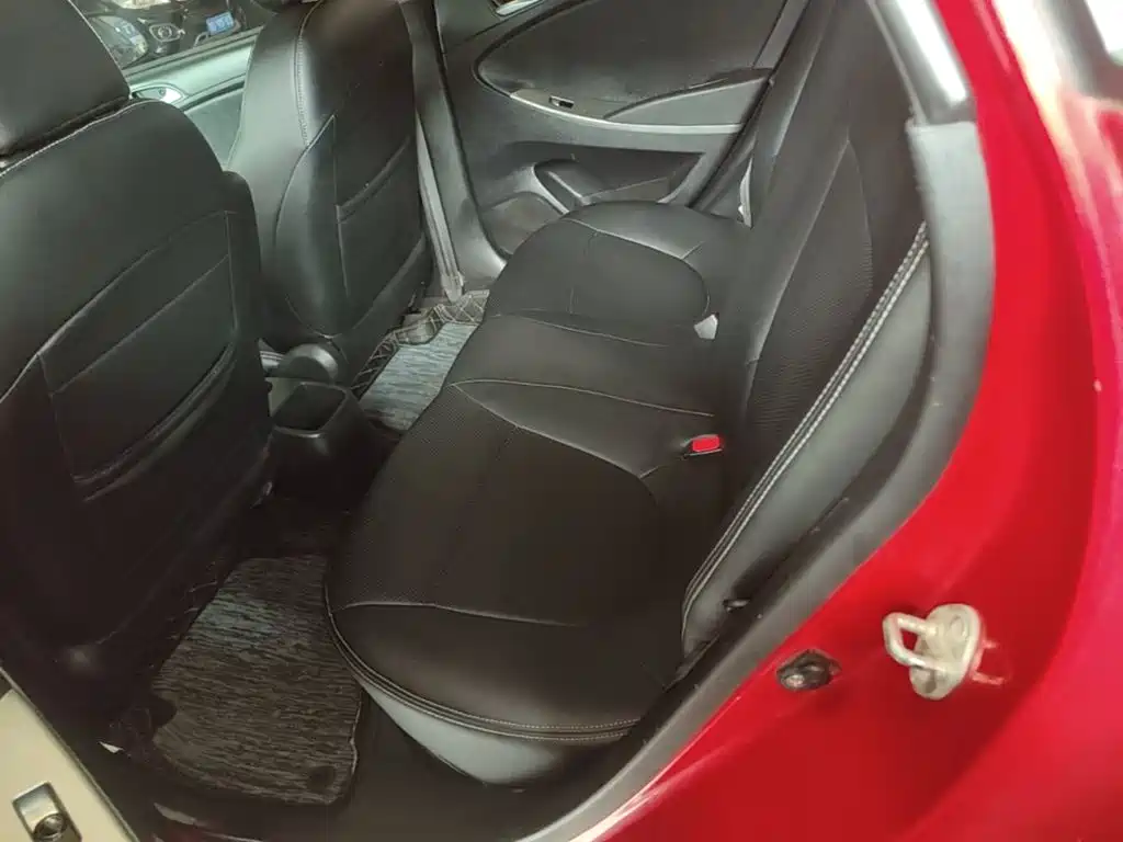 Hyundai Reina 2015 2014 Model 1.6L Automatic TOP