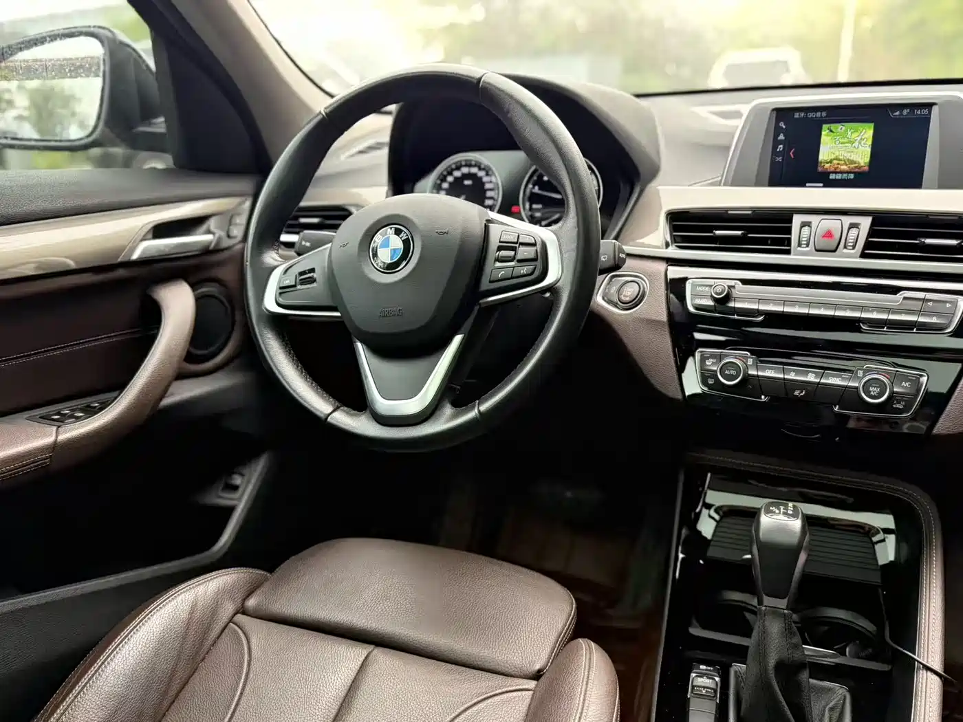 BMW X1 2019 sDrive18Li Premium Model фото 15