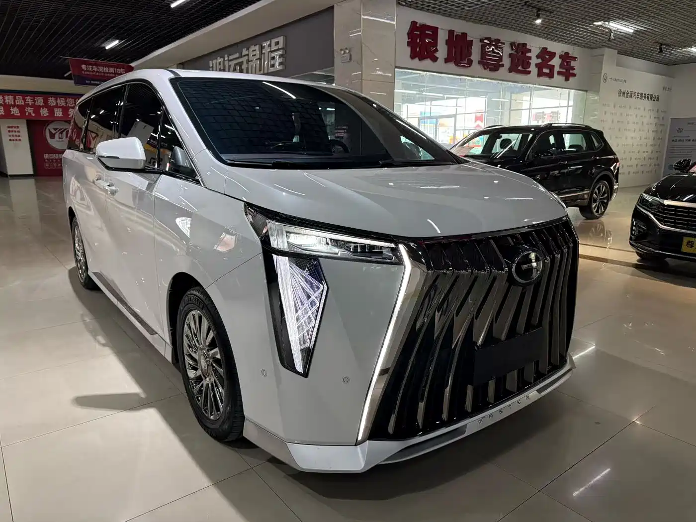 GAC TRUMPCHI TRUMPCHI M8