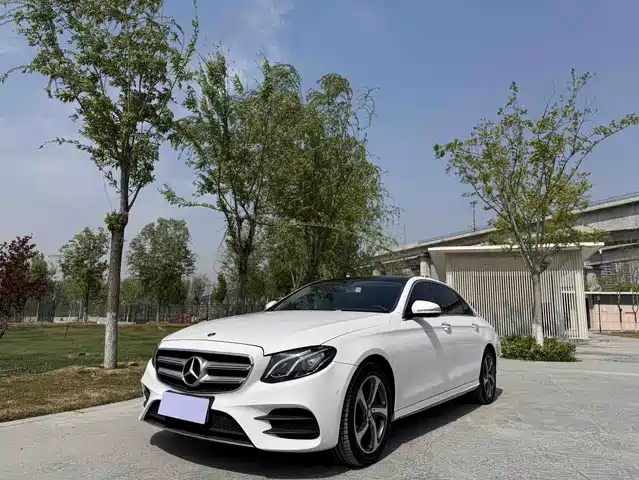 MERCEDES-BENZ E CLASS