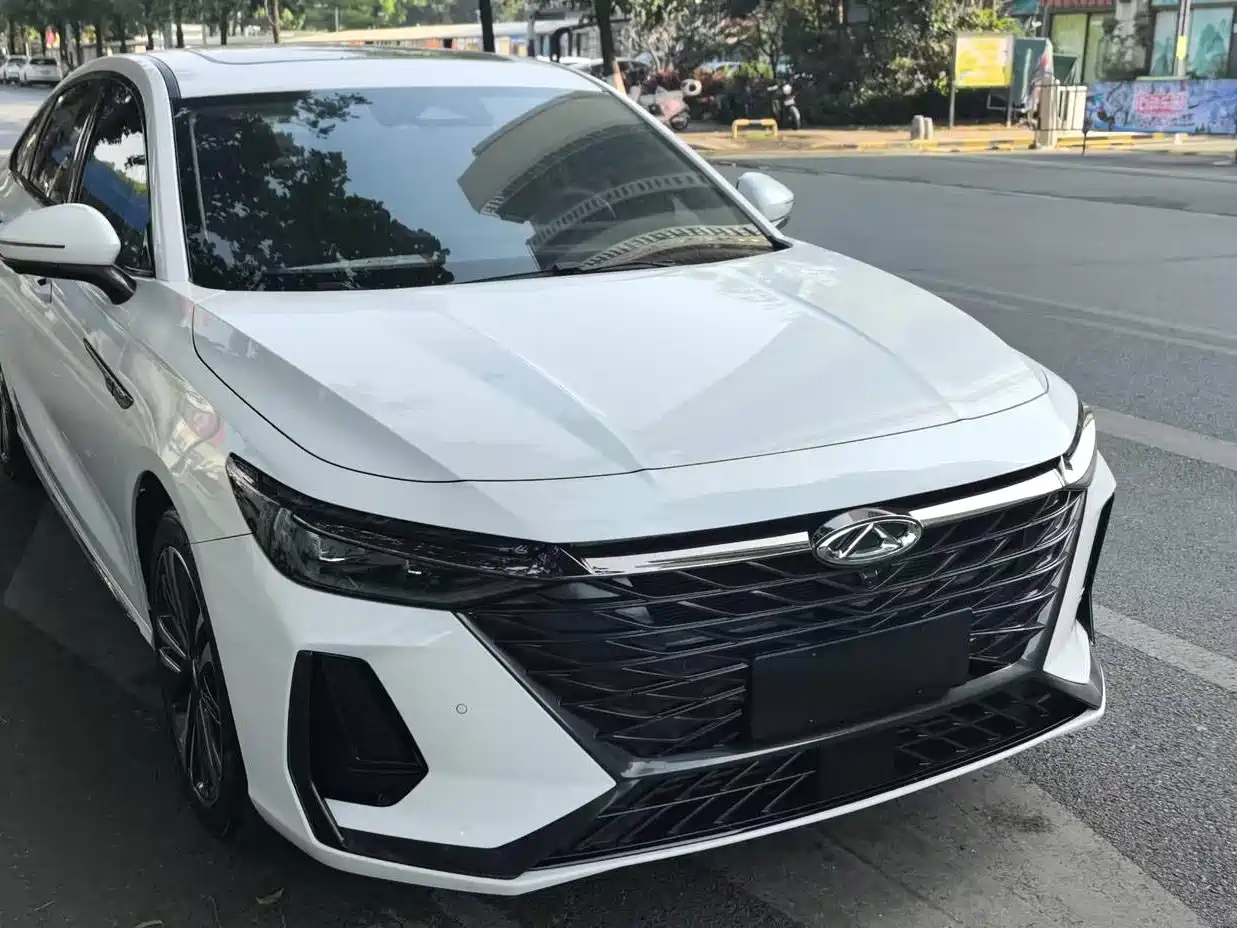 CHERY ARRIZO 8