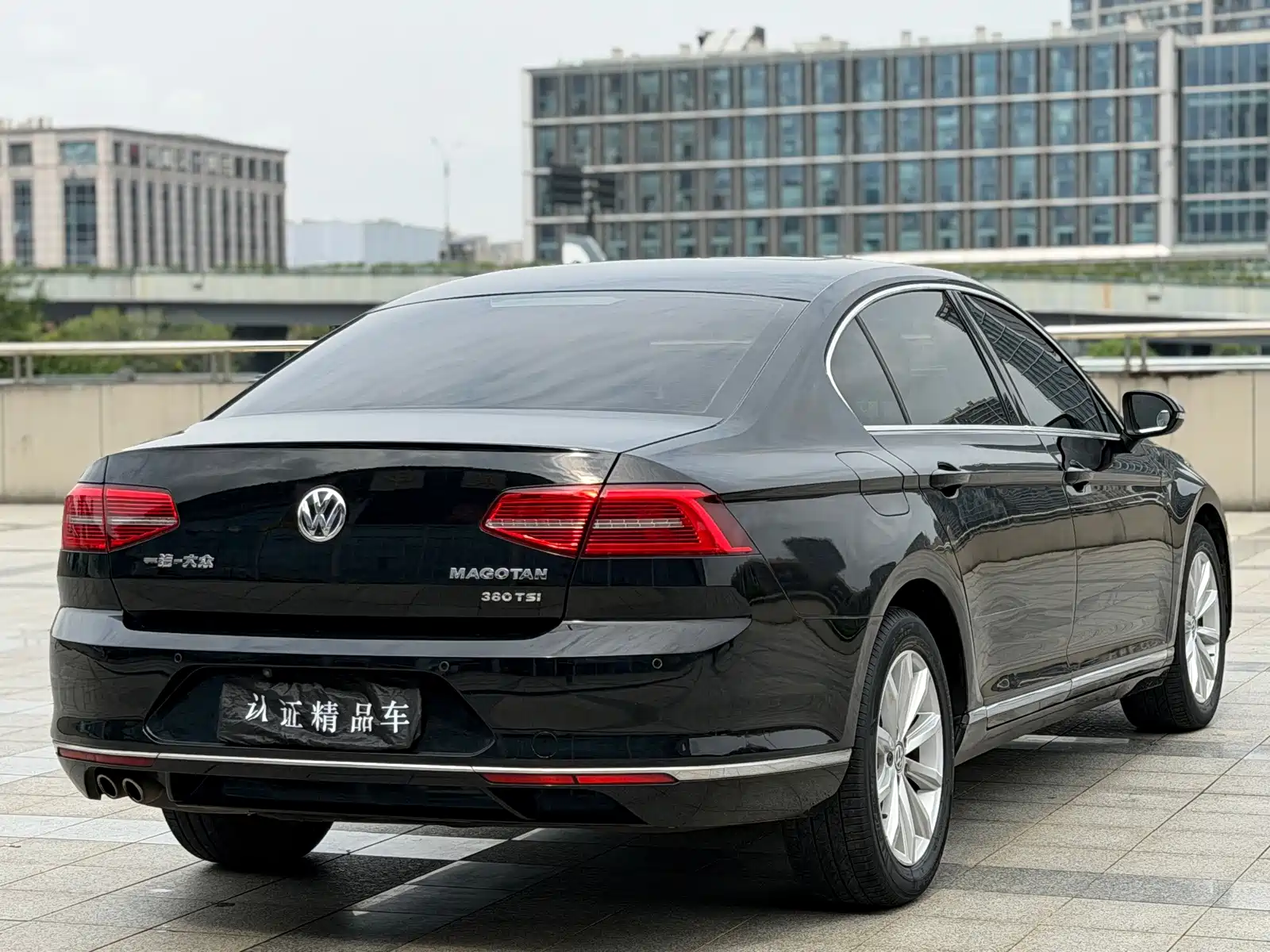 صورة 6 - Volkswagen Magotan