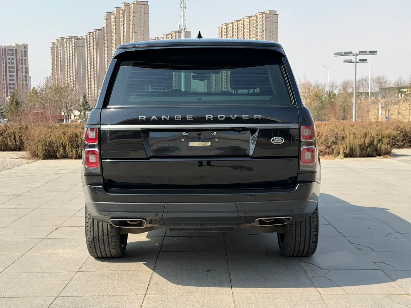Land Rover Range Rover 2022 3.0 L6 360PS Golden Age Edition фото 6