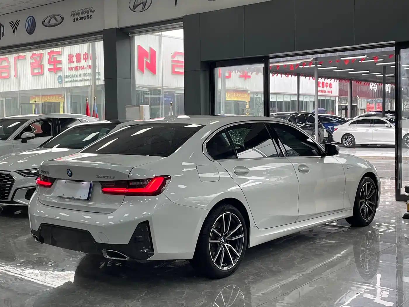 BMW 3 Series 2023 320Li M Sport Package фото 16